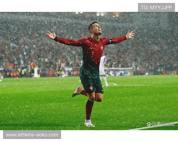 足球球星在中国的影响力与文化传播:从梅西到C罗的足坛征程